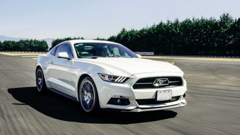 Ford Mustang 2016 Turbo (Copy 3)
