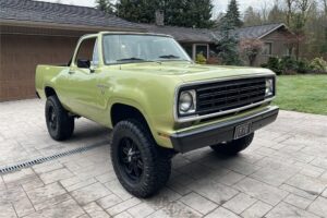 1976 DODGE RAMCHARGER 4X4