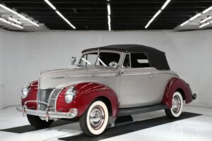 1940 Ford Deluxe