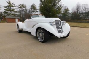 1935 Auburn Boattail Speedster replica