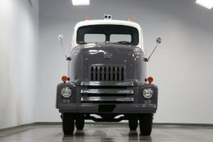 International Truck L-160 COE