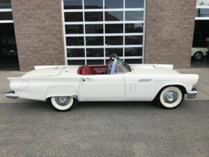 1957 Ford Thunderbird