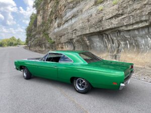 1969 Plymouth Roadrunner 4 Speed