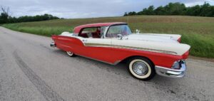 1957 Ford Fairlane 500 Skyliner