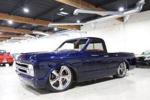 1969 CHEVROLET  C10 RESTO-MOD V8