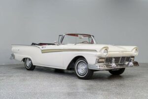 1957 Ford Fairlane 500
