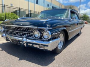 1961 Ford Galaxie Starliner