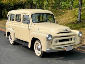 1956 International Harvester R-110 Travelall