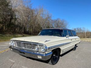 1964 Ford Galaxie Country Sedan