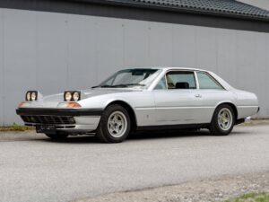 1977 Ferrari 400 GT/4 2+2