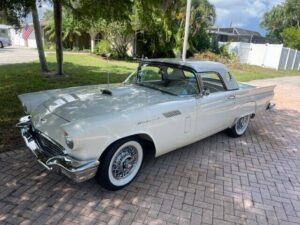 1957 Ford Thunderbird