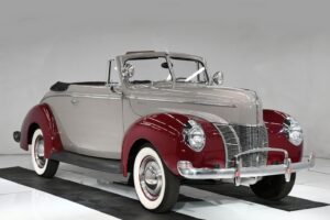 1940 Ford Deluxe Convertible