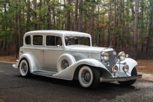 1933 Cadillac LaSalle Restomod