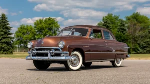 1951 Ford Crestliner