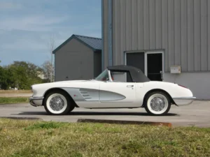 1960 Chevrolet Corvette V-8 engine