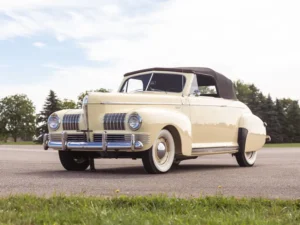 1941 Nash Ambassador Six Cabriolet